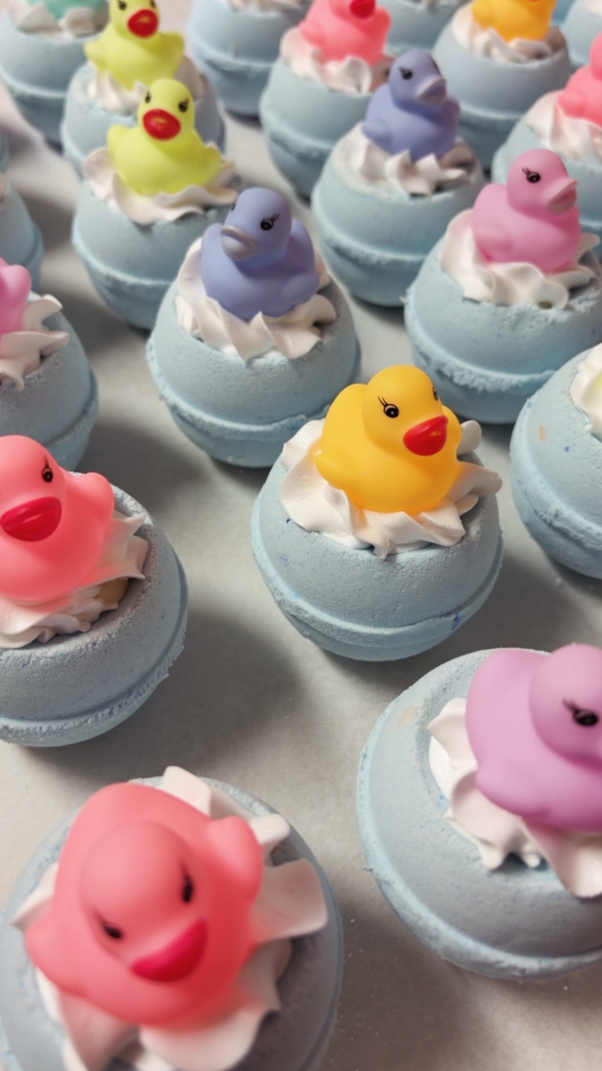 Orange Blossom Float – All Natural Orange & Vanilla Essential Oil Duck Bath Bomb