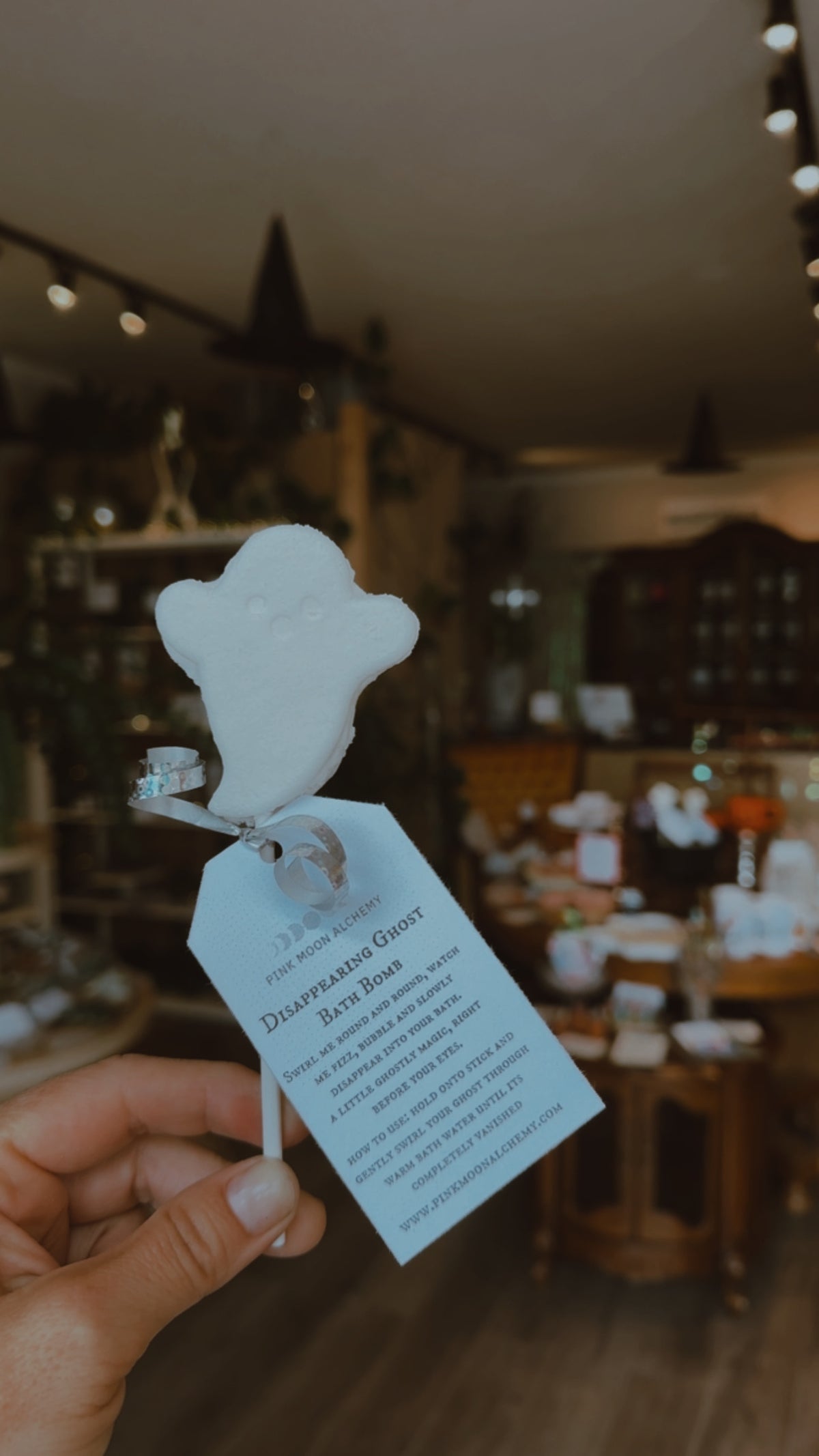 Disappearing Ghost Bath Bomb