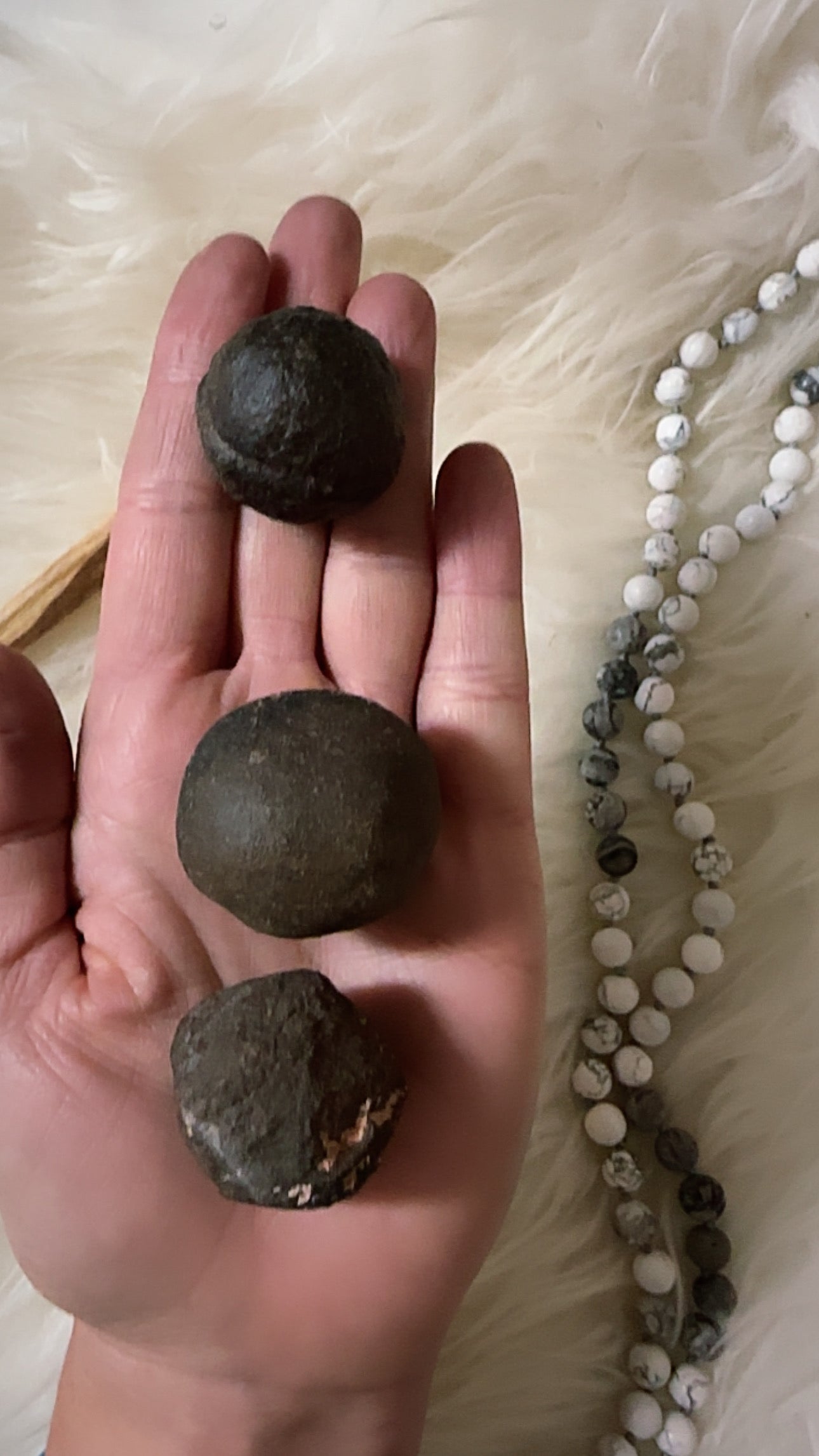 Shaman Stone — Guidance • Confidence • Earth Wisdom