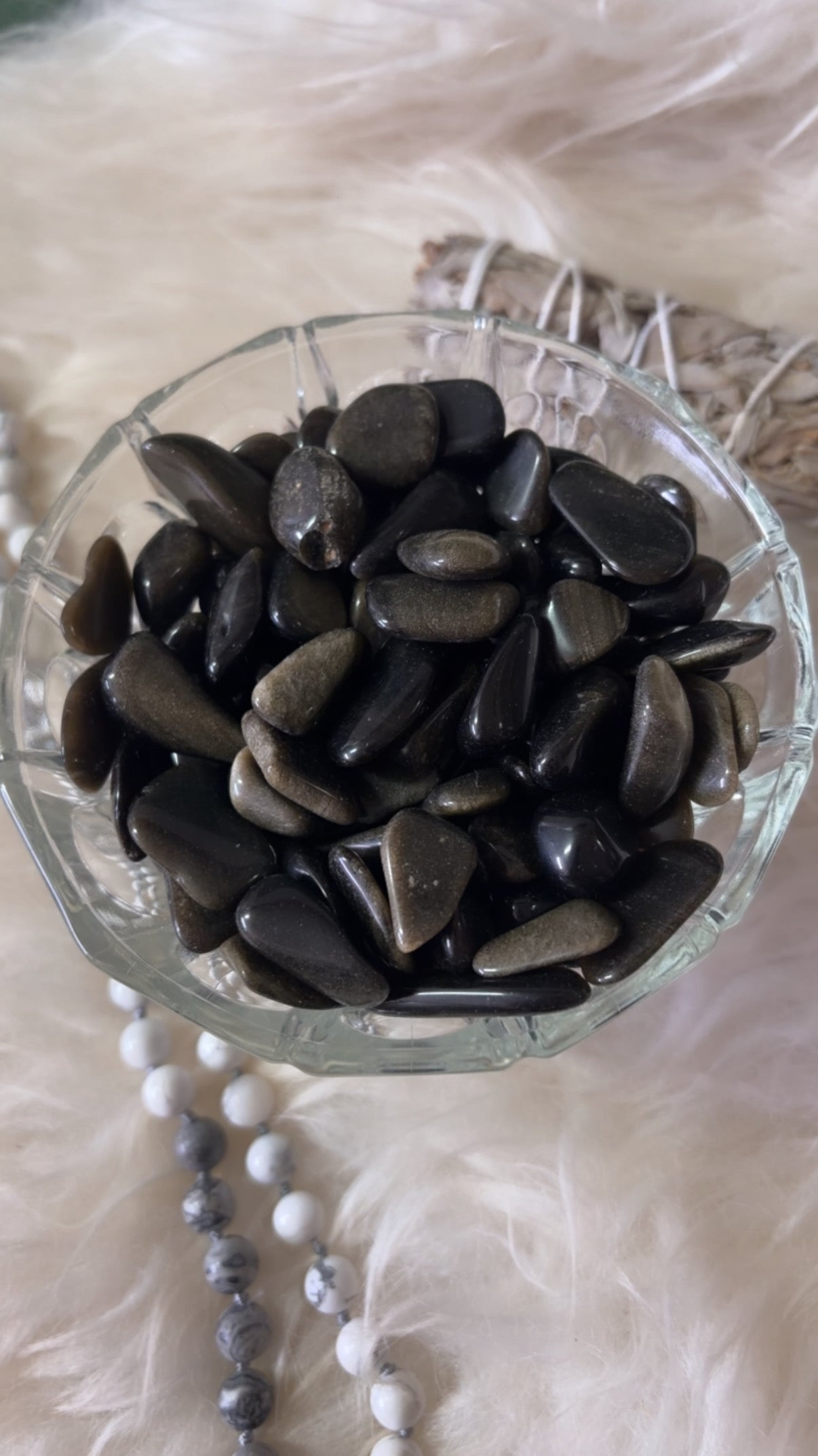 Golden Sheen Obsidian Crystal
Clarity • Protection • Grounded Insight