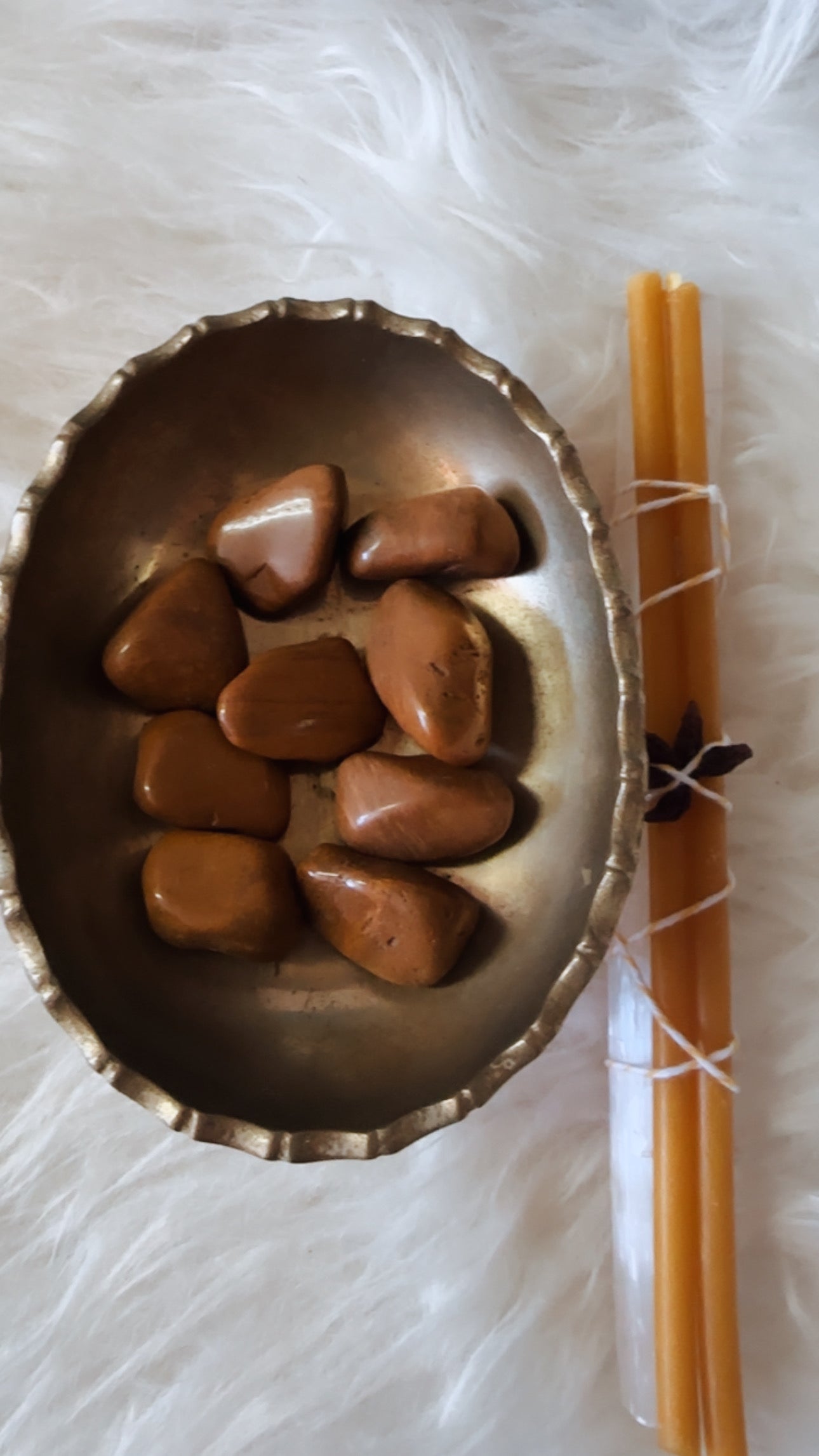 Yellow Jasper
Confidence • Protection • Steady Energy