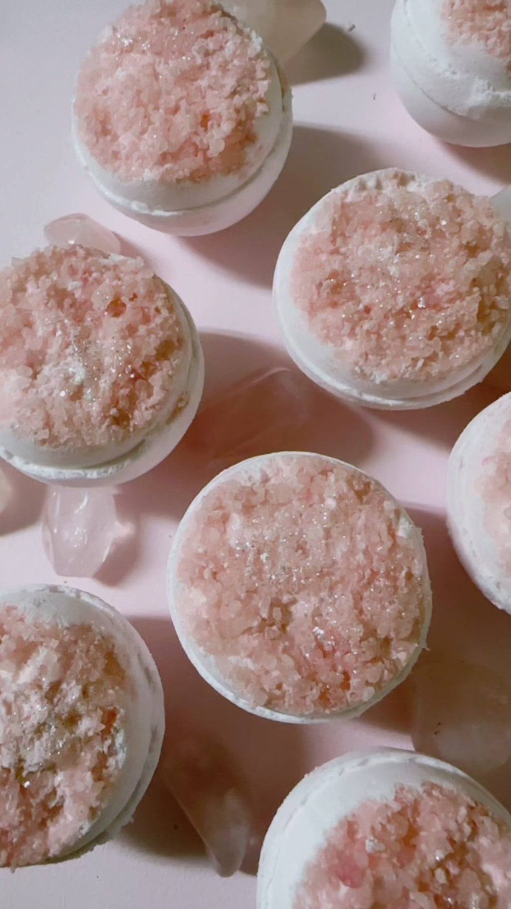 Rose Quartz Geode Bath Bomb – Crystal-Infused Self-Love Ritual